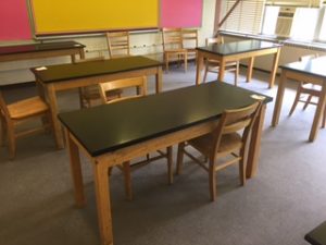 scielnce table black 8 and chairs 16
